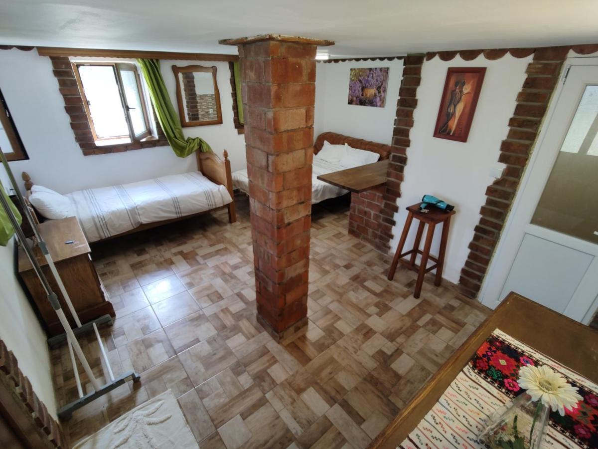 Отель La Tataia Zahei Dragus Экстерьер фото